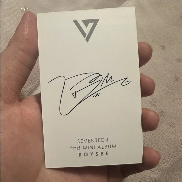 SEVENTEEN SVT 2nd Mini Album BOYS BE Boysbe Official Photocard - Dino - Picture 2 of 2